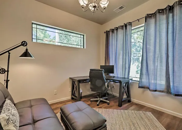 Wooded Patio Oasis! Group Getaway In * Flagstaff