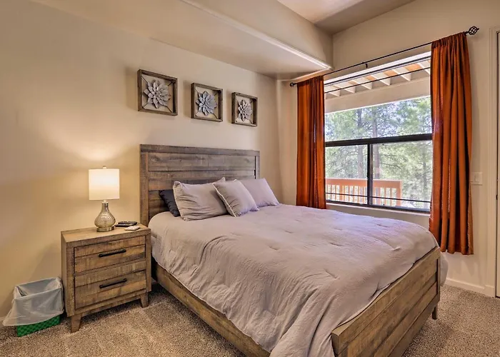 Wooded Patio Oasis! Group Getaway In Flagstaff