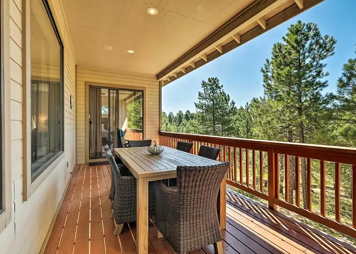 Сasa de vacaciones Wooded Patio Oasis! Group Getaway In